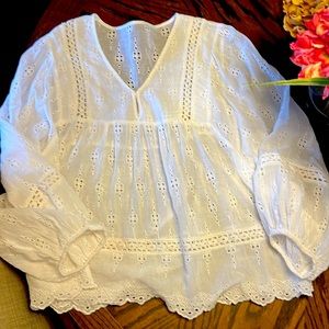 America Eagle Eyelit top